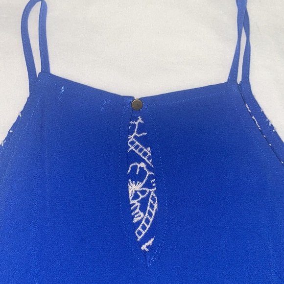 Love on a Hanger Blue Embroidered High Neck Tank Medium - Picture 5 of 8